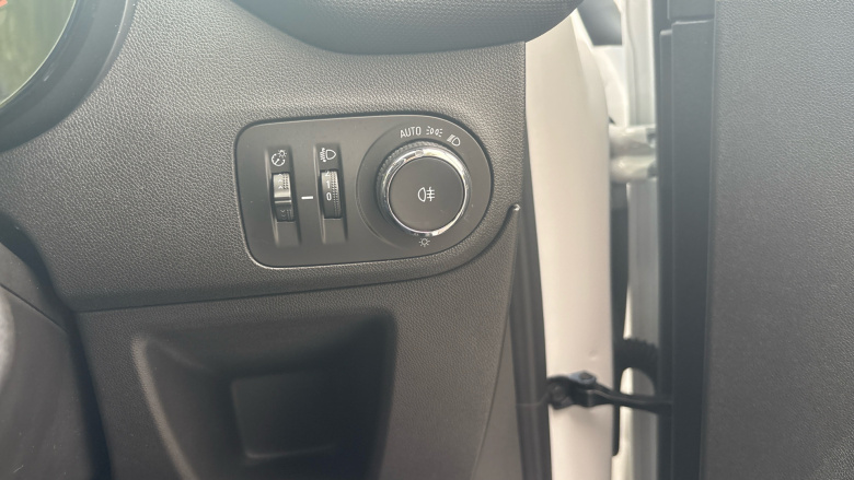 Vauxhall Crossland 1.2 Turbo Design 5dr Petrol Hatchback